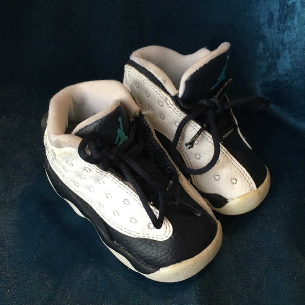 Air Jordan 13 Retro Obsidian (TD) boy's shoes. Size 4C.